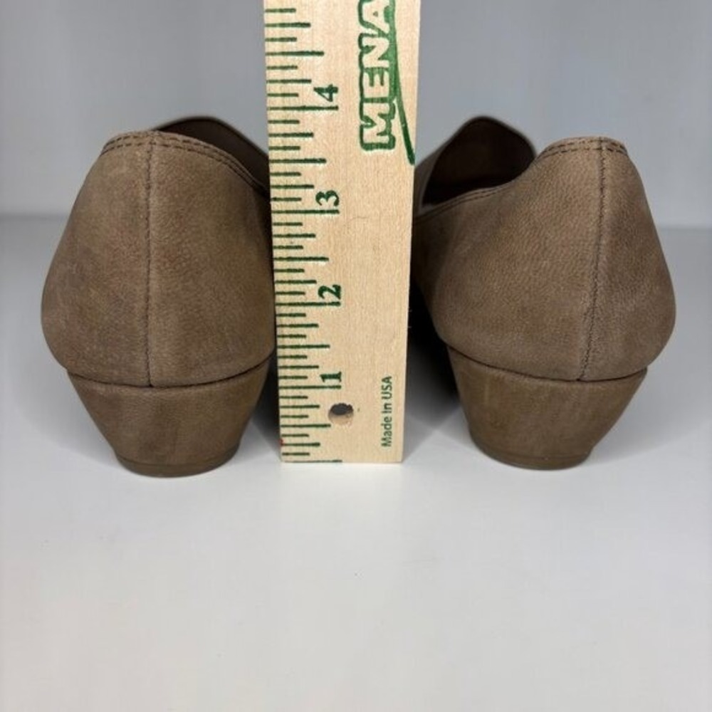 Gentle Souls by Kenneth Cole Women Nova Demi-Wedge Work Shoe Size 8 Brown Office - Picture 8 of 9